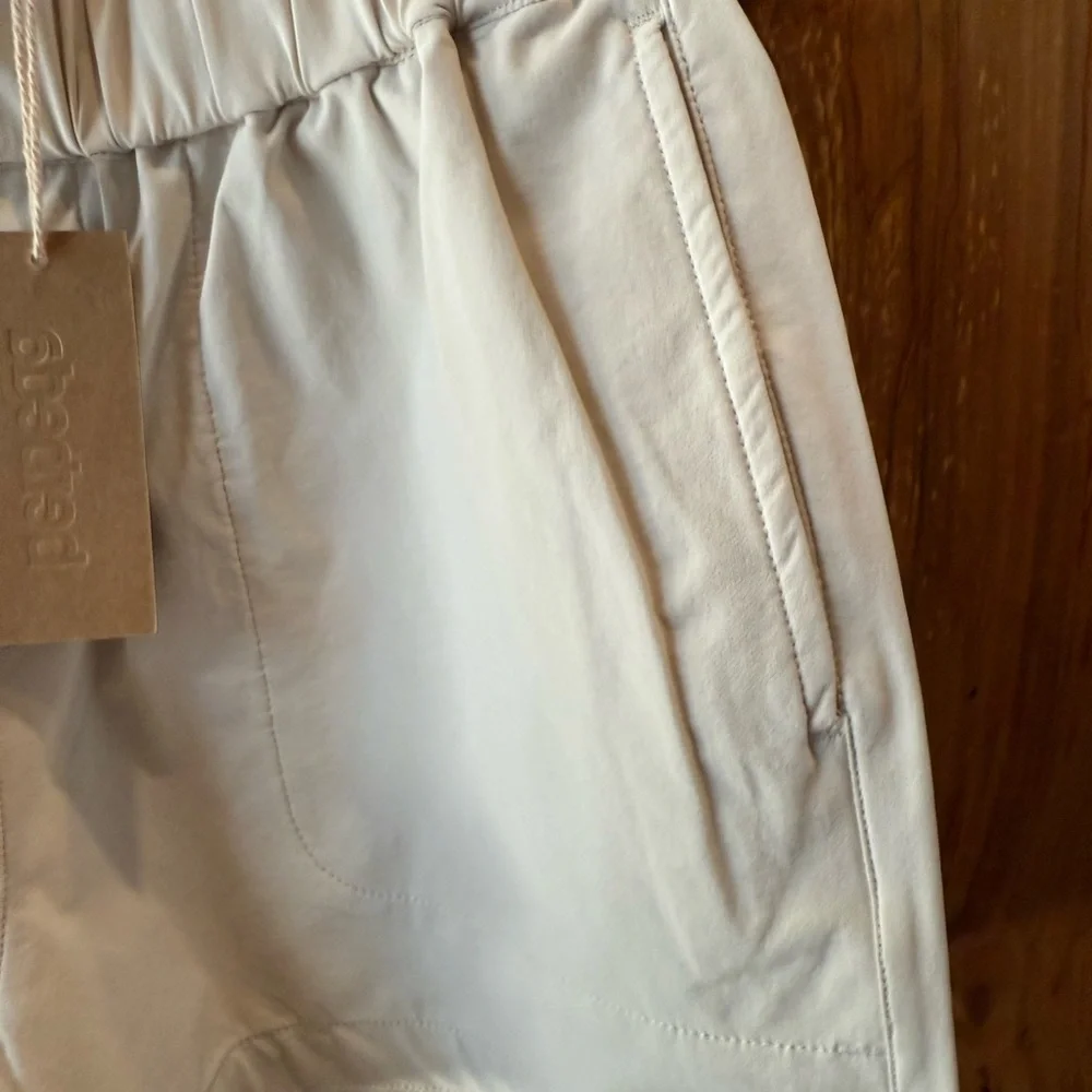 Garmentory Berbeda minimal Active Tech shorts size medium